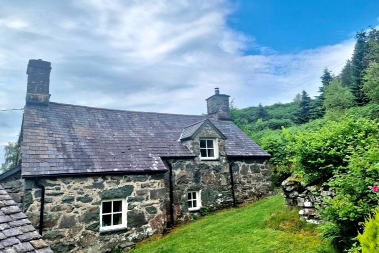 Cottages (United Kingdom, Gwynedd, Wales)