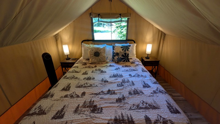 Safari Tents (United States of America, Coalmont, Tennessee)