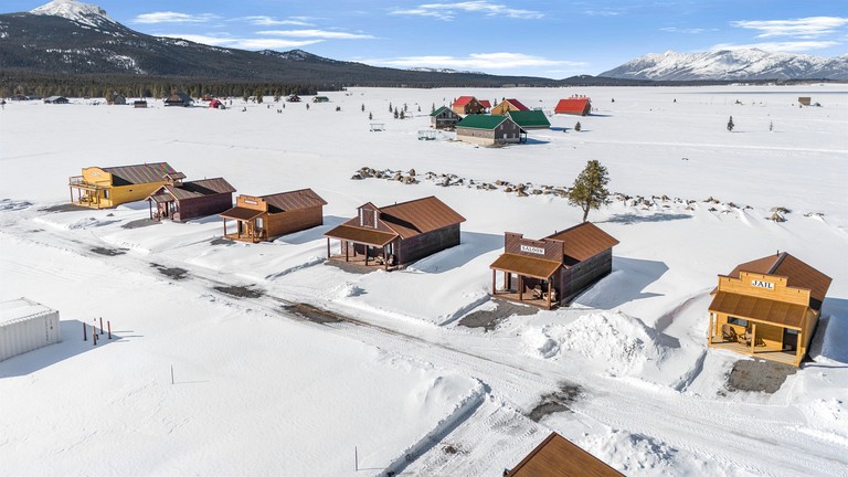 Cabins (United States of America, Island Park, Idaho)