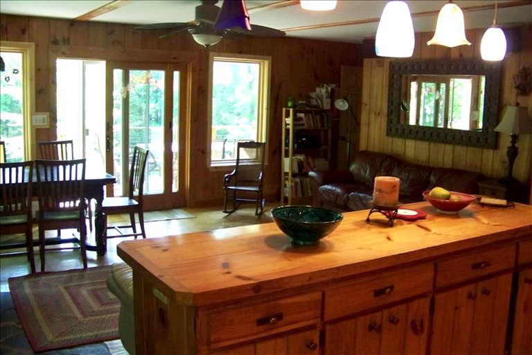 Cabins (Woodstock, New York, United States)