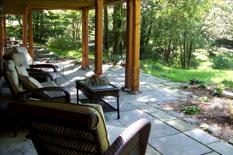 Cabins (Woodstock, New York, United States)