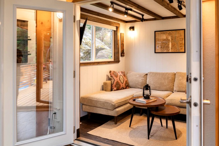 Tiny Houses (Canada, Meadow Creek, British Columbia)