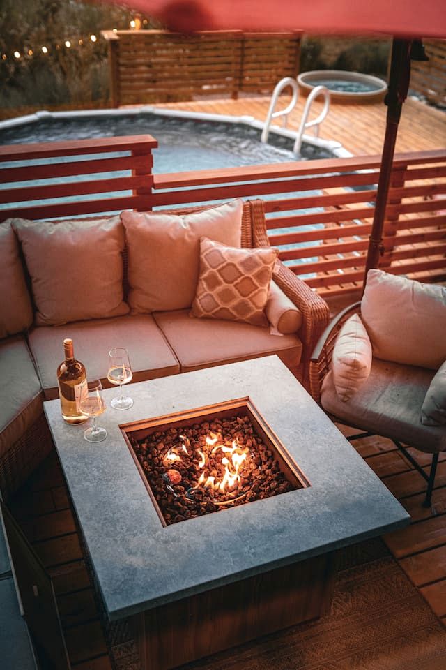 Enchanted Luxury Tiny House with Private Sauna & Rock Bluff Views near Meadow Mountain in Meadow Creek, BC