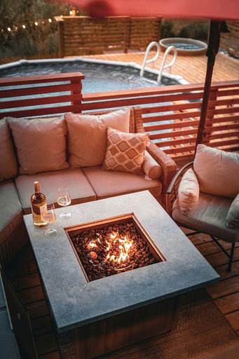 Tiny Houses (Canada, Meadow Creek, British Columbia)