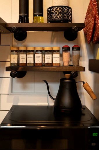 Tiny Houses (Canada, Meadow Creek, British Columbia)