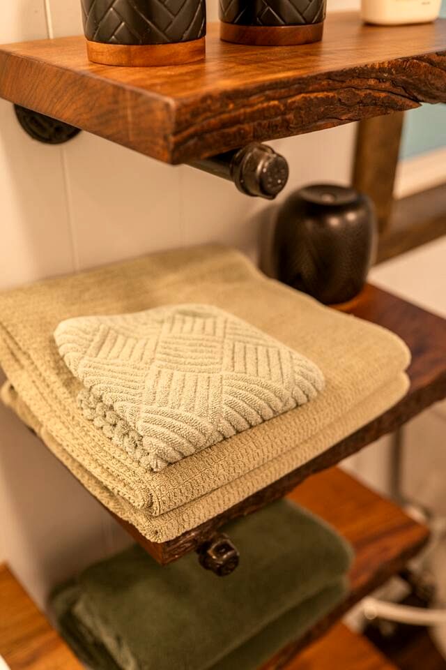 Enchanted Luxury Tiny House with Private Sauna & Rock Bluff Views near Meadow Mountain in Meadow Creek, BC