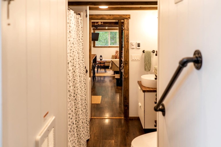 Tiny Houses (Canada, Meadow Creek, British Columbia)