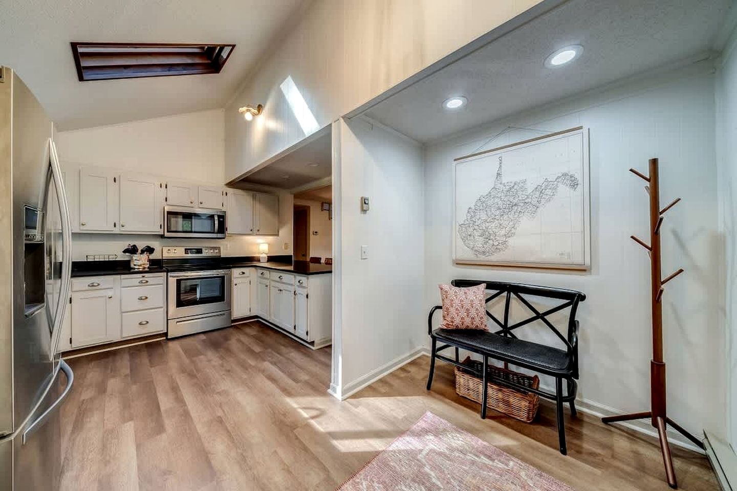 Remote, Pet Friendly Mountain Cabin with Fire Pit and Pool Access, Perfect for a Getaway to Shenandoah National Park