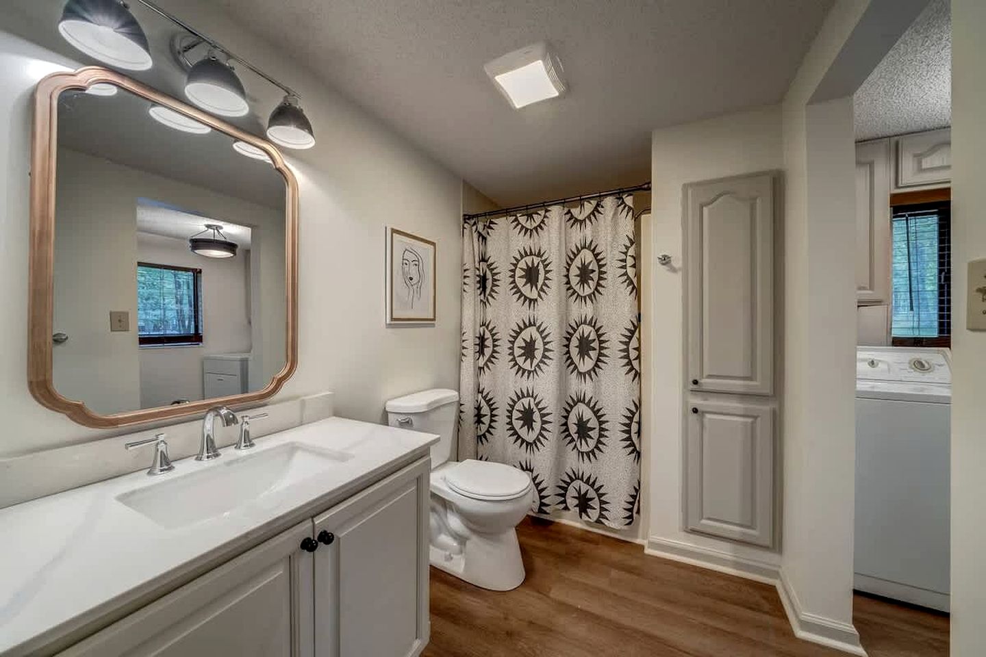 Remote, Pet Friendly Mountain Cabin with Fire Pit and Pool Access, Perfect for a Getaway to Shenandoah National Park