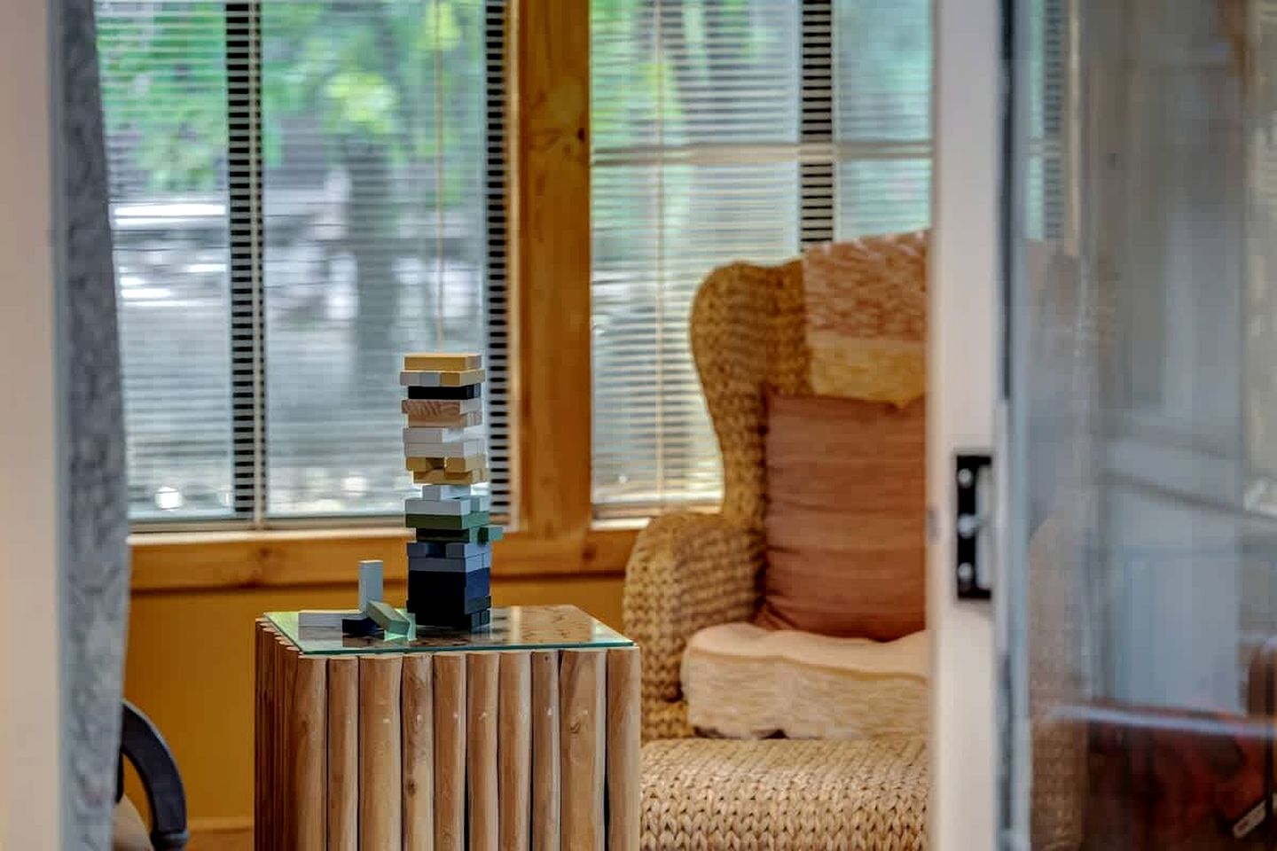 Remote, Pet Friendly Mountain Cabin with Fire Pit and Pool Access, Perfect for a Getaway to Shenandoah National Park