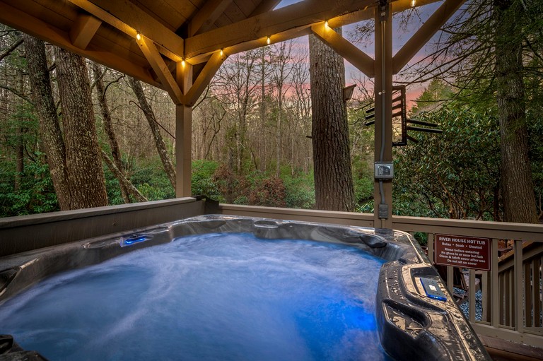 Cabins (United States of America, Cashiers, North Carolina)