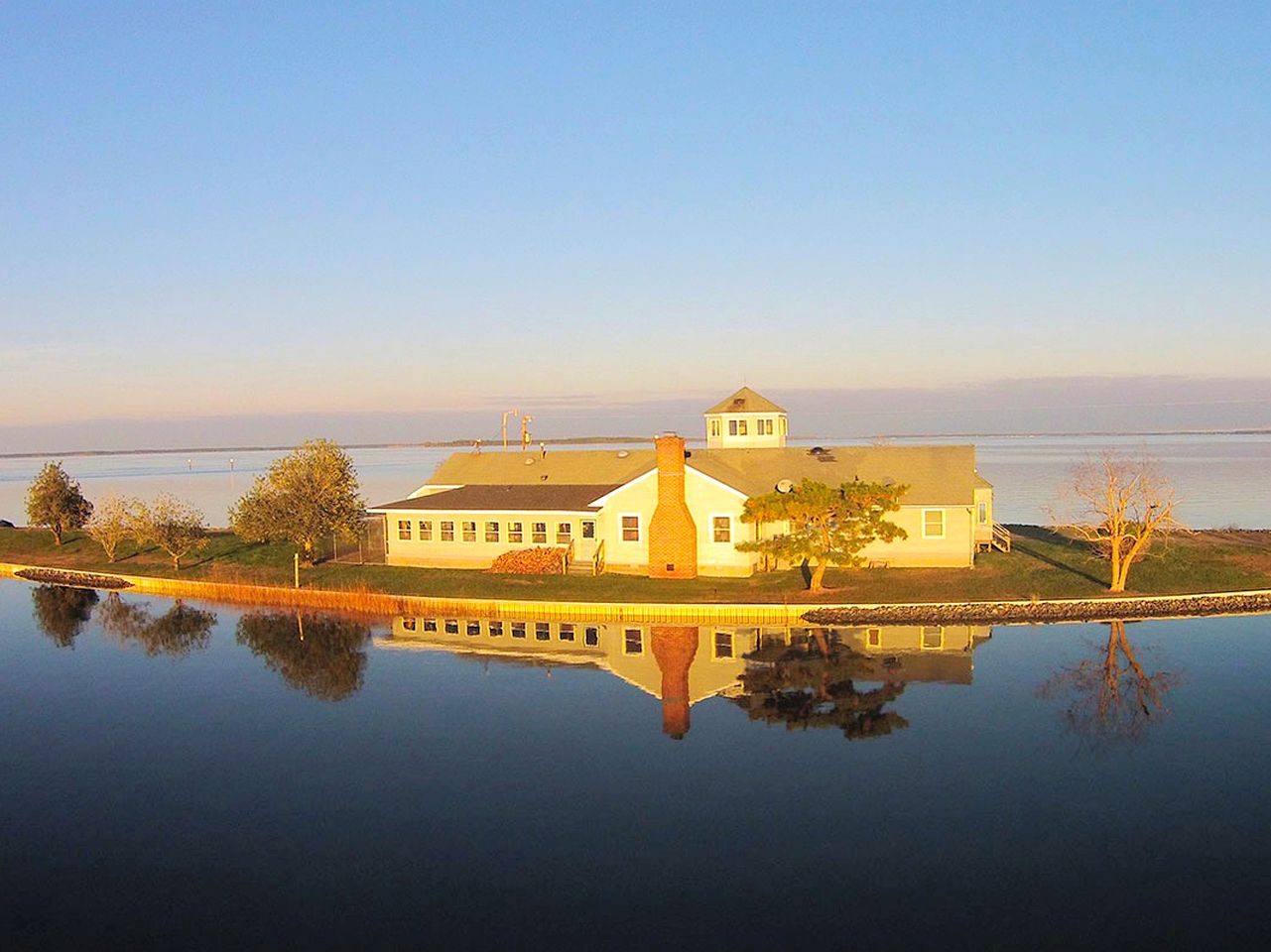 Secluded Riverfront Lodge Getaway on Hooper's Island in the Chesapeake Bay, Maryland