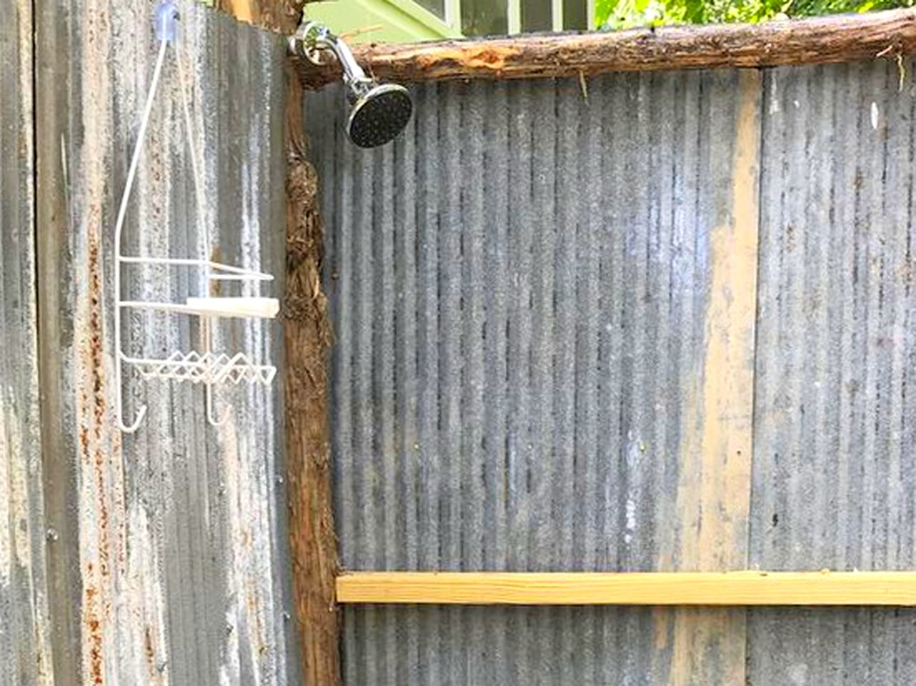 Secluded Riverside Cabin for a Peaceful Getaway near Mark Twain Forest, Missouri