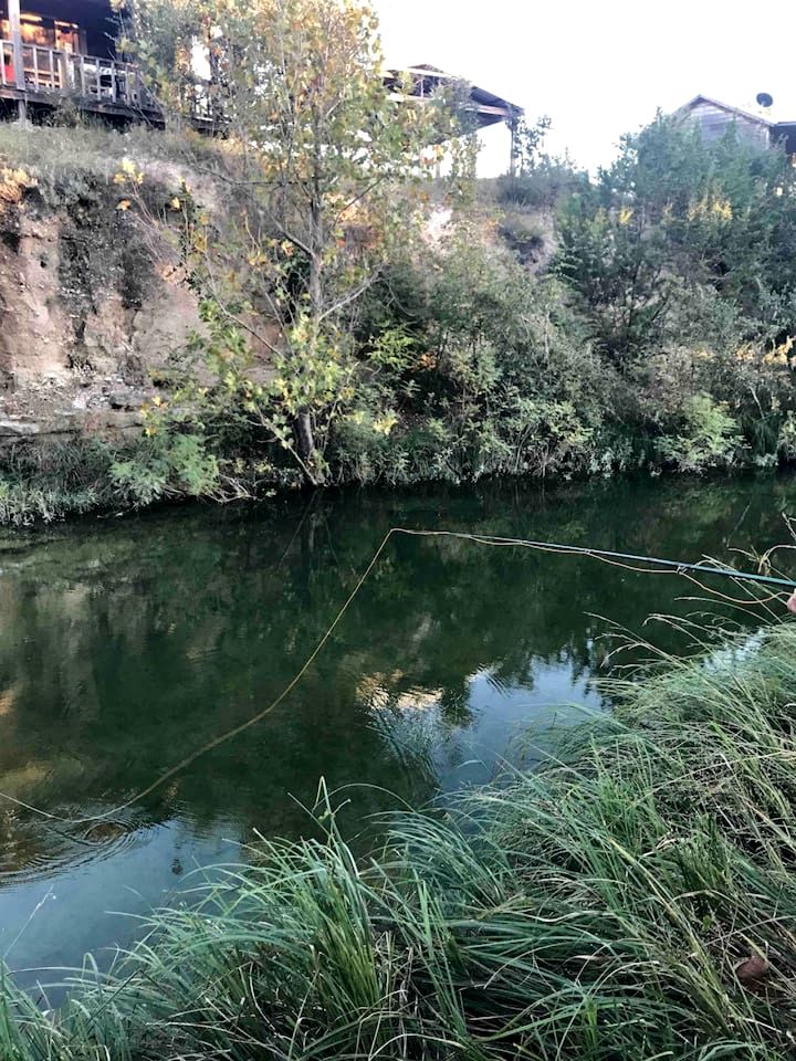 Secluded and Romantic Cabin for Two with Private Hot Tub in Fredericksburg, Texas