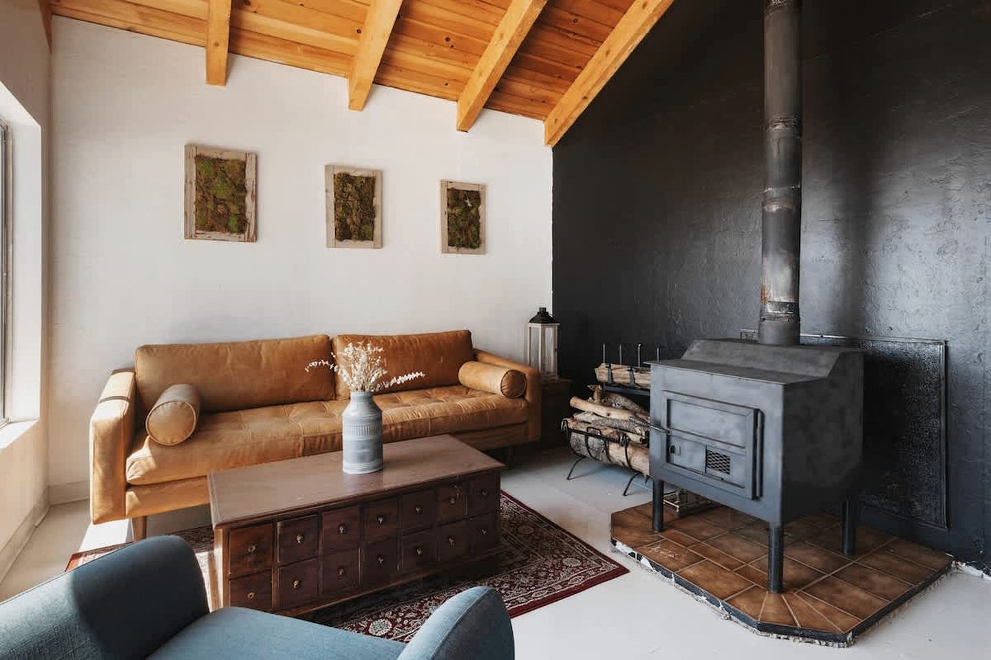 Secluded and Minimalist One Bedroom Cabin, Perfect for a Visit to Kings Canyon National Park