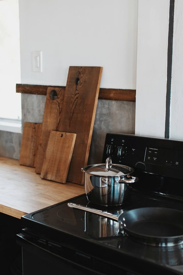 Secluded and Minimalist One Bedroom Cabin, Perfect for a Visit to Kings Canyon National Park