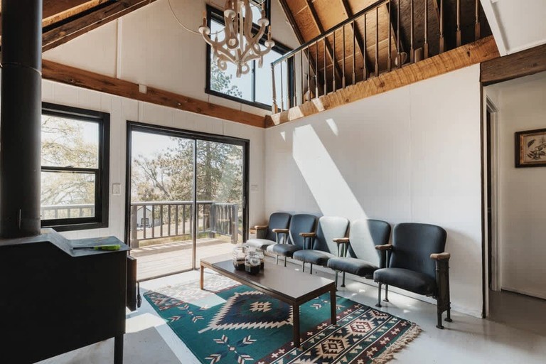 Secluded and Rustic Cabin with Wood Burning Stove, Perfect for a Glamping Retreat in the Sequoias