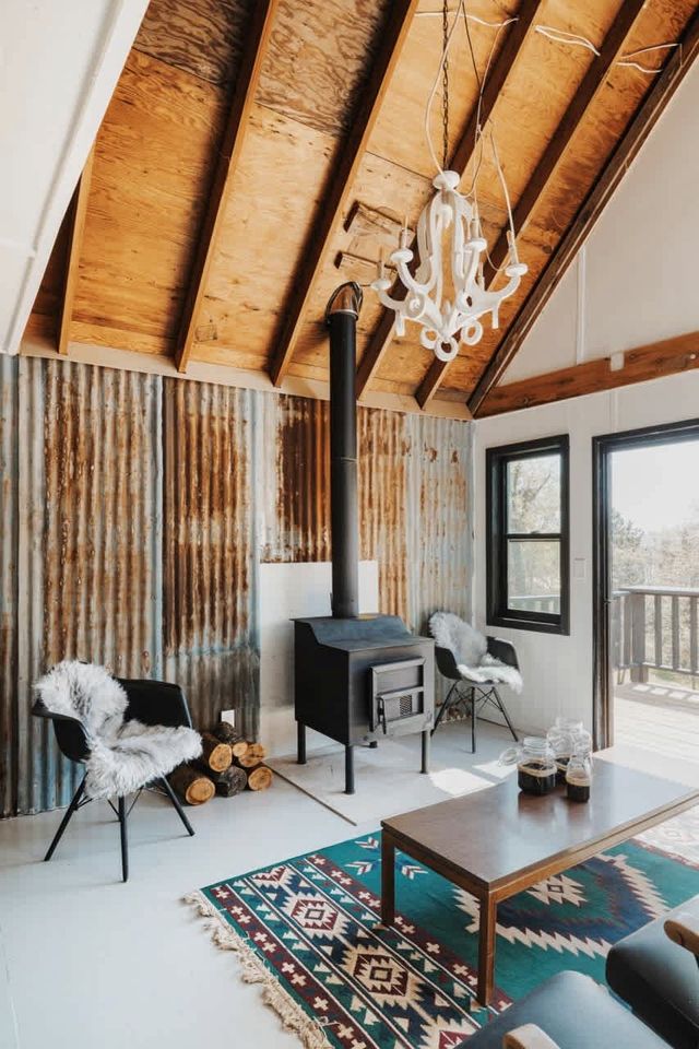 Secluded and Rustic Three Bedroom Cabin with Wood Burning Stove, Perfect for a Glamping Retreat in the Sequoias