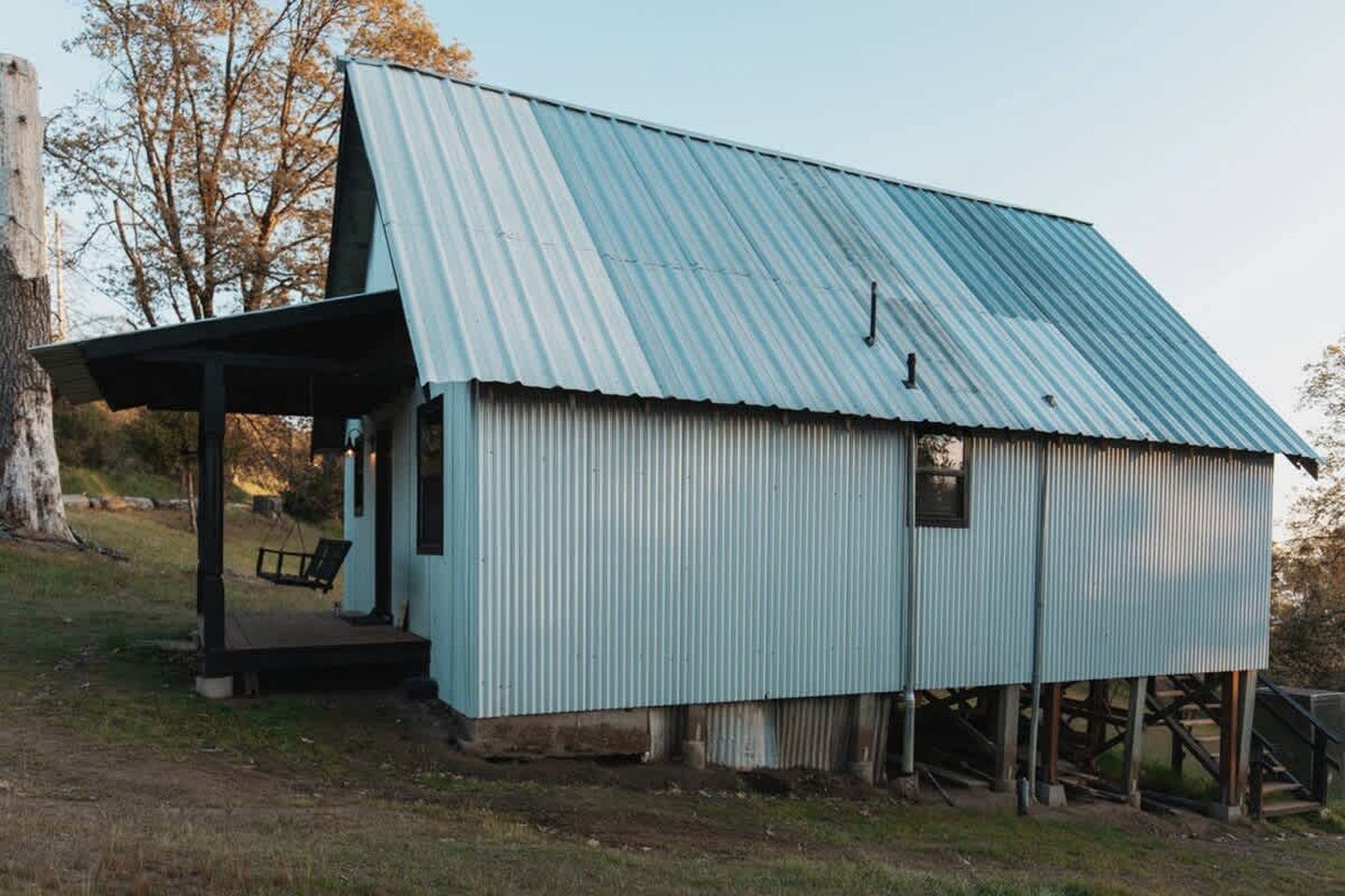 Secluded and Rustic Three Bedroom Cabin with Wood Burning Stove, Perfect for a Glamping Retreat in the Sequoias