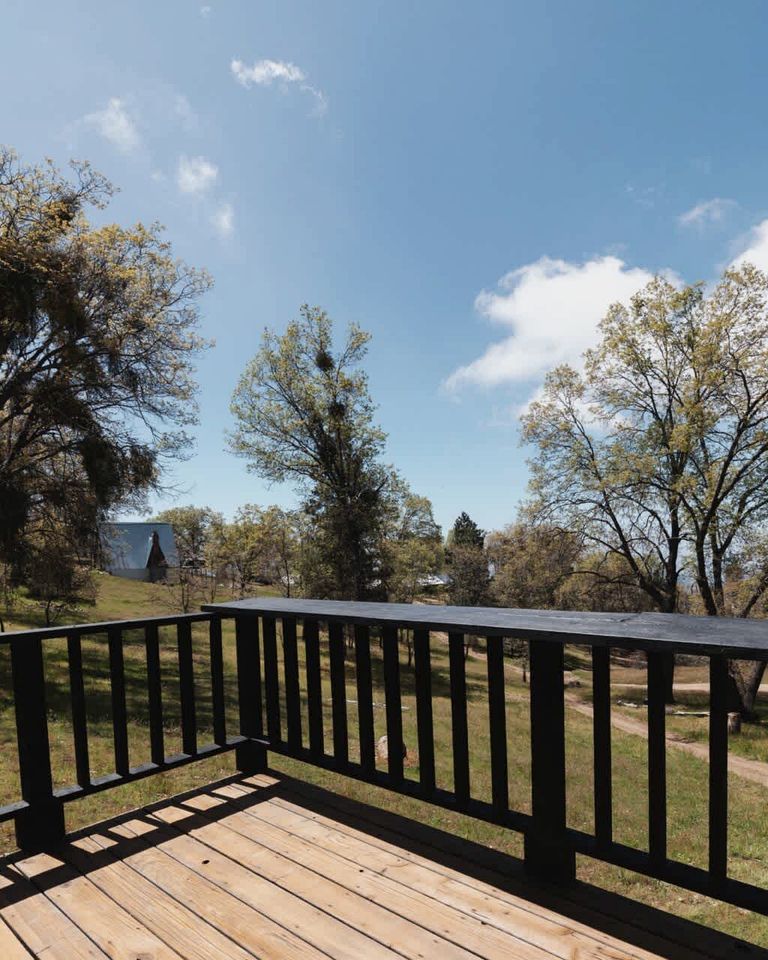 Secluded and Rustic Three Bedroom Cabin with Wood Burning Stove, Perfect for a Glamping Retreat in the Sequoias
