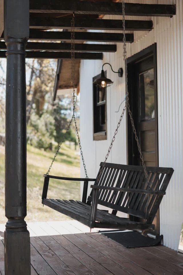 Secluded and Rustic Three Bedroom Cabin with Wood Burning Stove, Perfect for a Glamping Retreat in the Sequoias