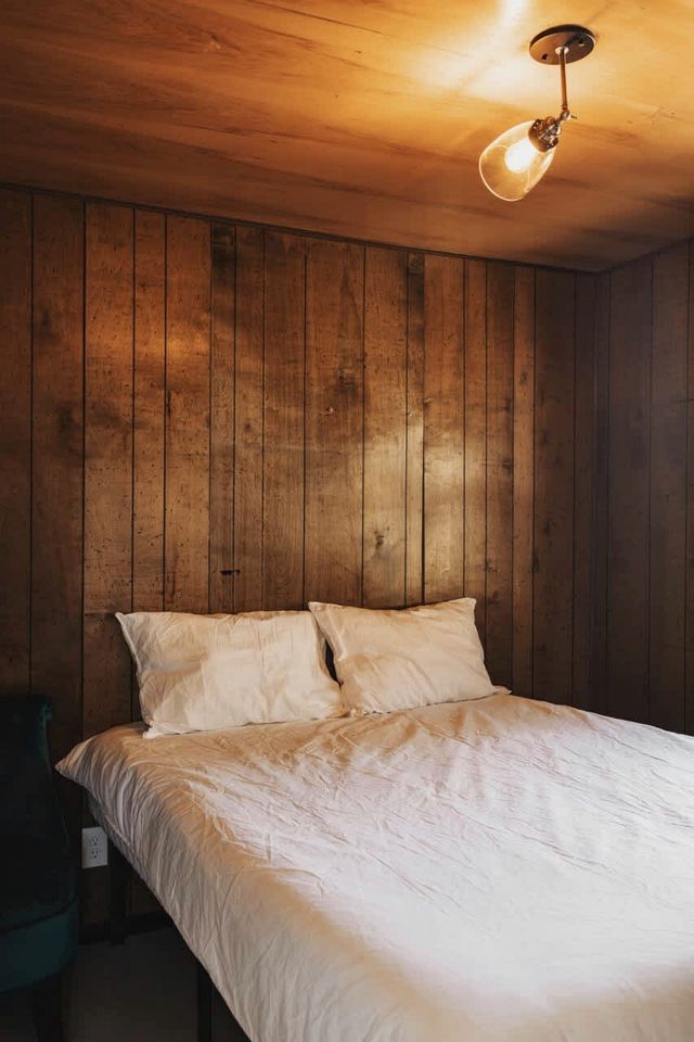 Secluded and Rustic Three Bedroom Cabin with Wood Burning Stove, Perfect for a Glamping Retreat in the Sequoias