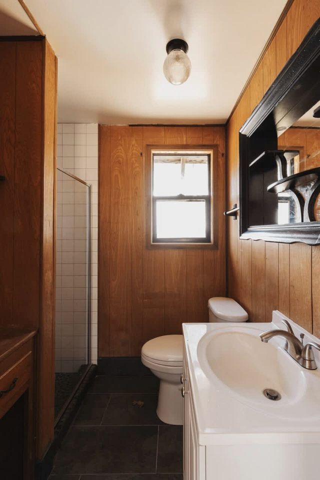 Secluded and Rustic Three Bedroom Cabin with Wood Burning Stove, Perfect for a Glamping Retreat in the Sequoias
