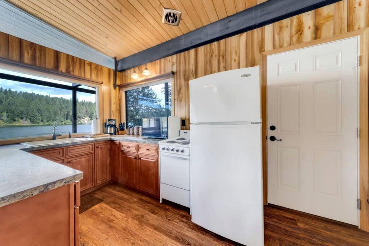 Secluded, Rustic Lakefront Home, Nestled on the Peaceful Shores of Lake Coeur d’Alene, Idaho