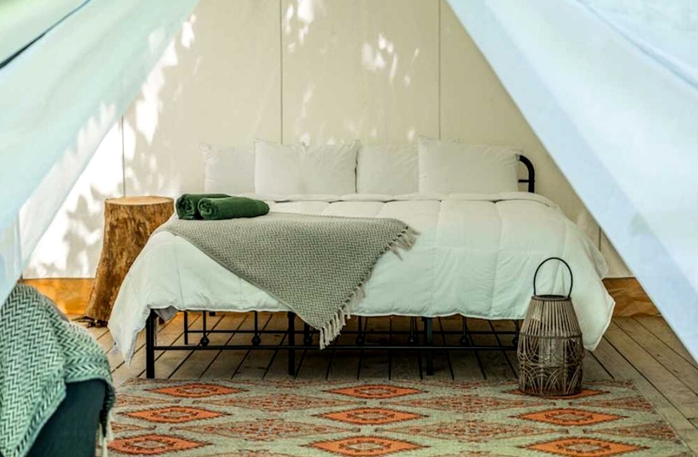 Secluded Safari Tent Getaway: Glamp in Style in Broadalbin, New York