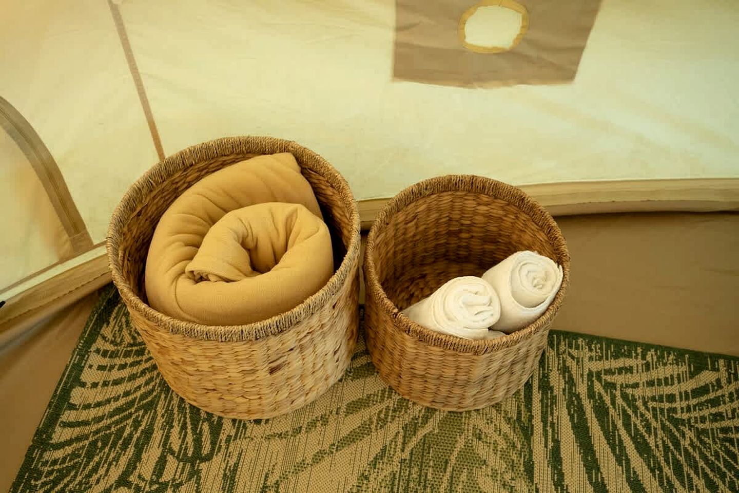 Secluded Splendor: Luxury Glamping Retreat for Two in Northern Bruce Peninsula, Canada