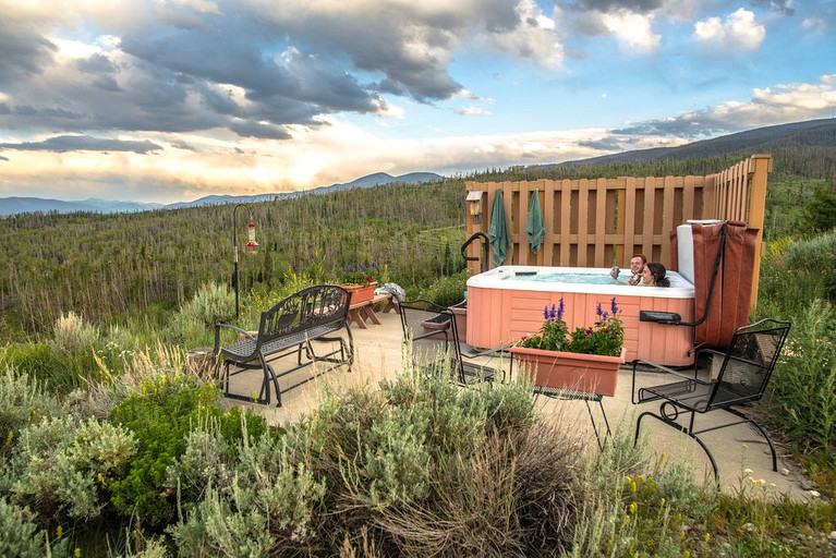 Suite with Hot Tub in Parshall, Colorado