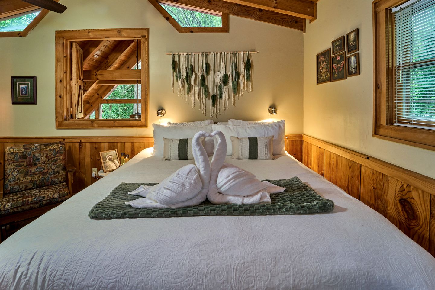 Secluded Smoky Mountain Cabin with Fireplace near Gatlinburg, Tennessee