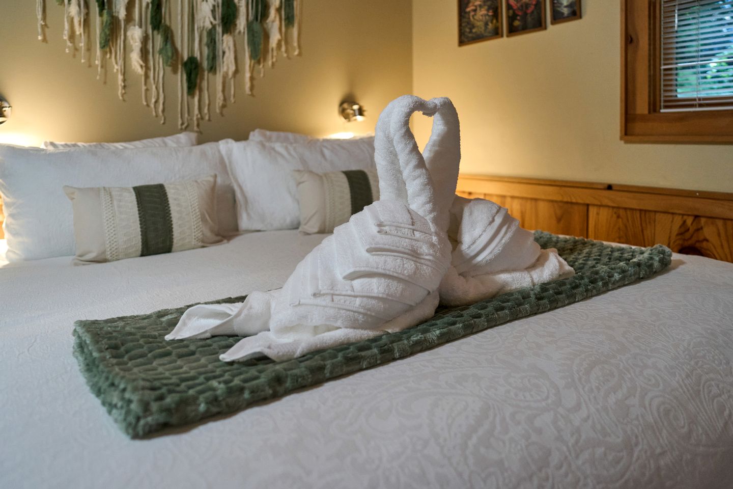 Secluded Smoky Mountain Cabin with Fireplace near Gatlinburg, Tennessee