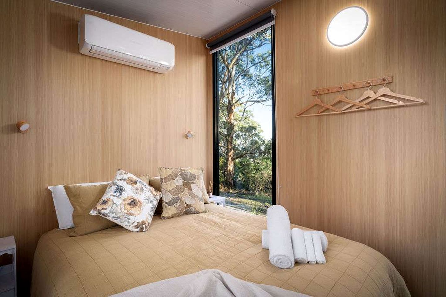 Secluded Tiny Home with Outdoor Spa & National Park Views near Churchill, Yinnar South Vic