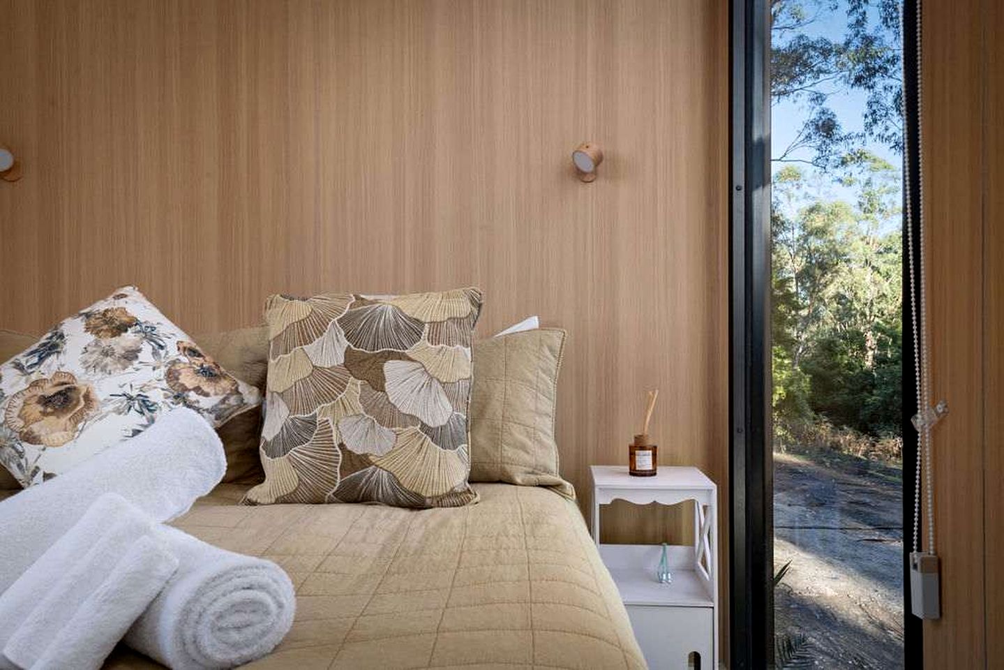 Secluded Tiny Home with Outdoor Spa & National Park Views near Churchill, Yinnar South Vic