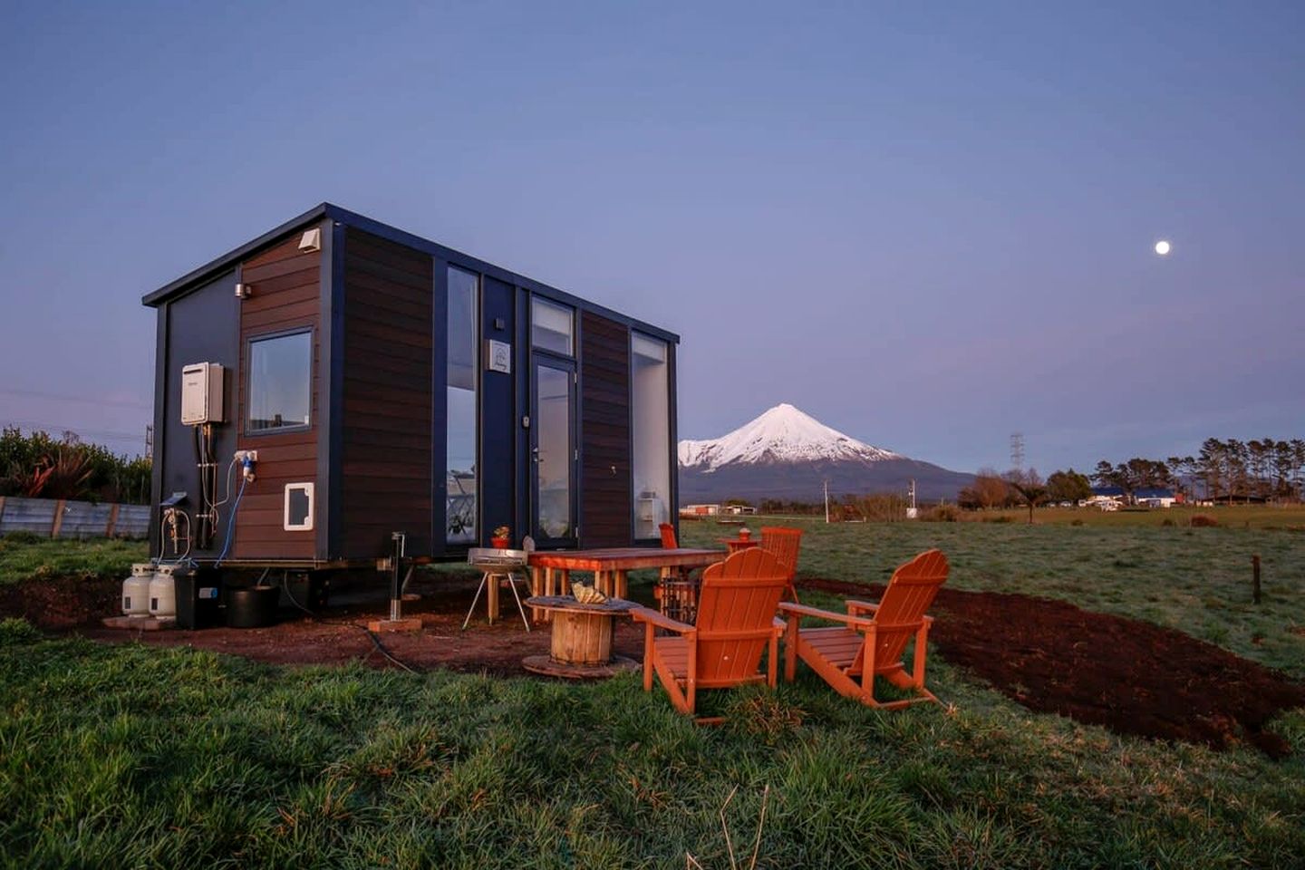 Secluded Tiny House with Breathtaking Mountain Views in Stratford, North Island