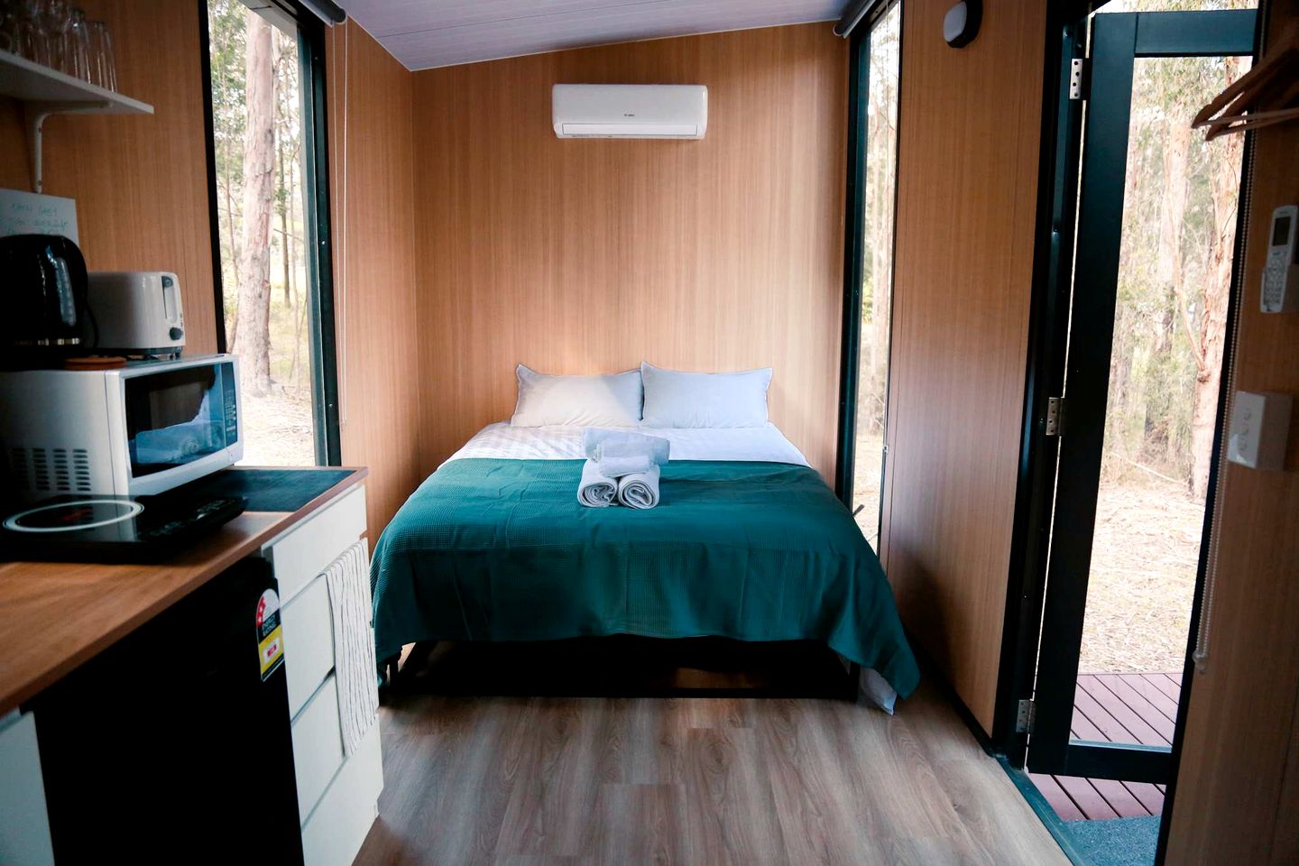 Secluded Tiny House with Off-Grid Charm near Colo River & Blue Mountains, NSW