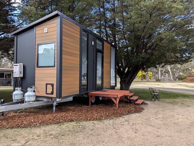 Tiny Houses (Australia, Dadswells Bridge, Victoria)