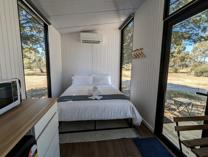 Tiny Houses (Australia, Dadswells Bridge, Victoria)