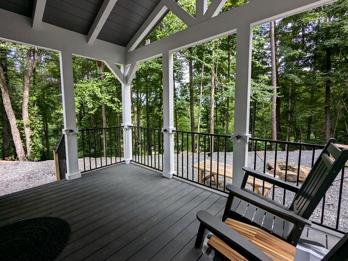 Cabins (United States of America, Bryson City, North Carolina)