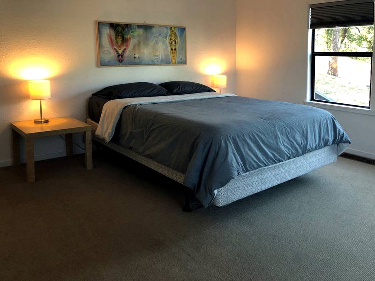 Secluded Vacation Cabin with Modern Furnishings near Bakersfield, California