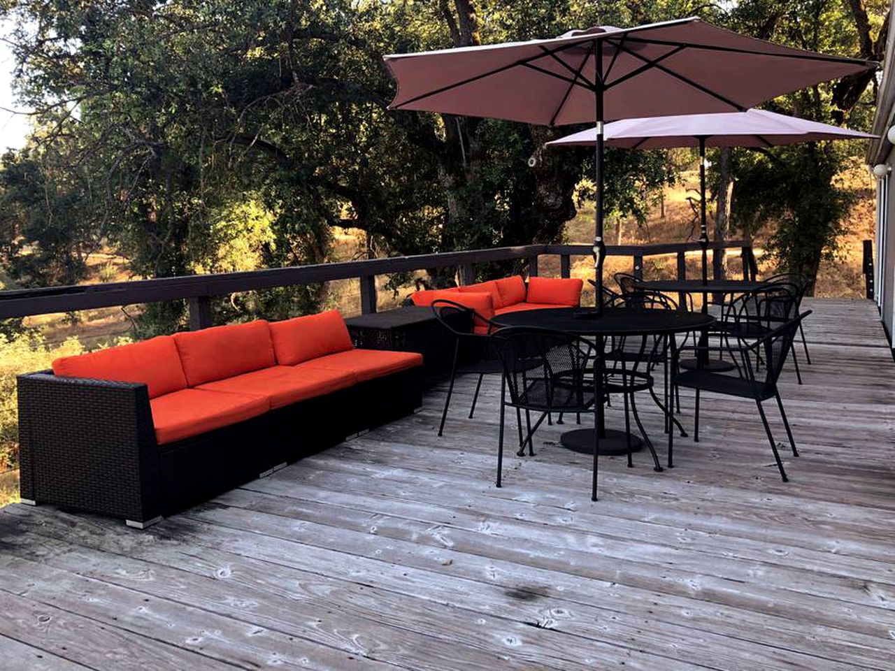 Secluded Vacation Cabin with Modern Furnishings near Bakersfield, California