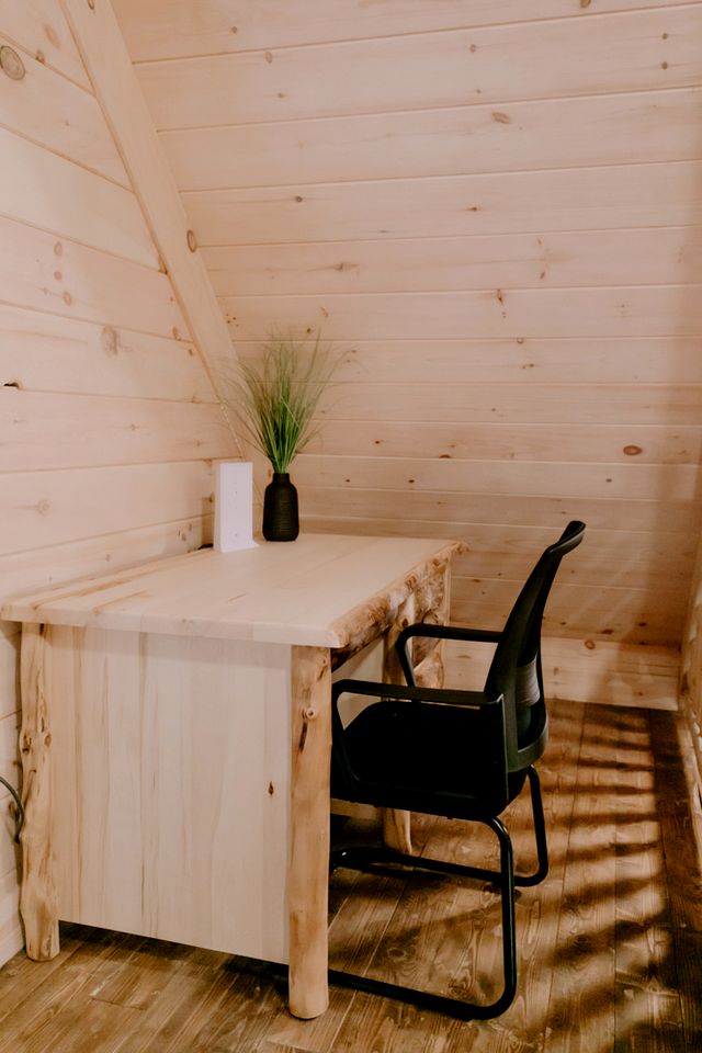 Secluded Wooden Cabin with Fire Pit, Barbecue and Hot-tub in Campbellsville, Kentucky
