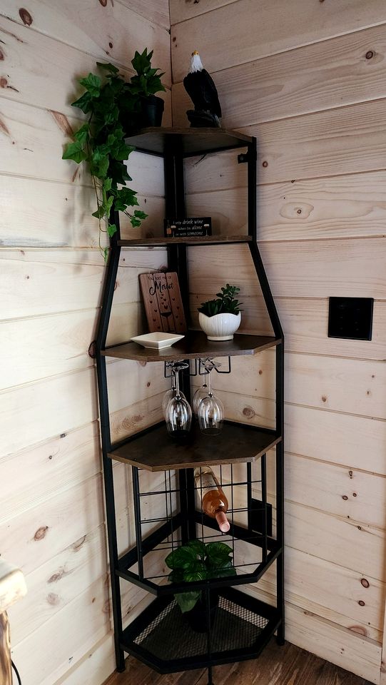 Secluded Wooden Cabin with Fire Pit, Barbecue and Hot-tub in Campbellsville, Kentucky