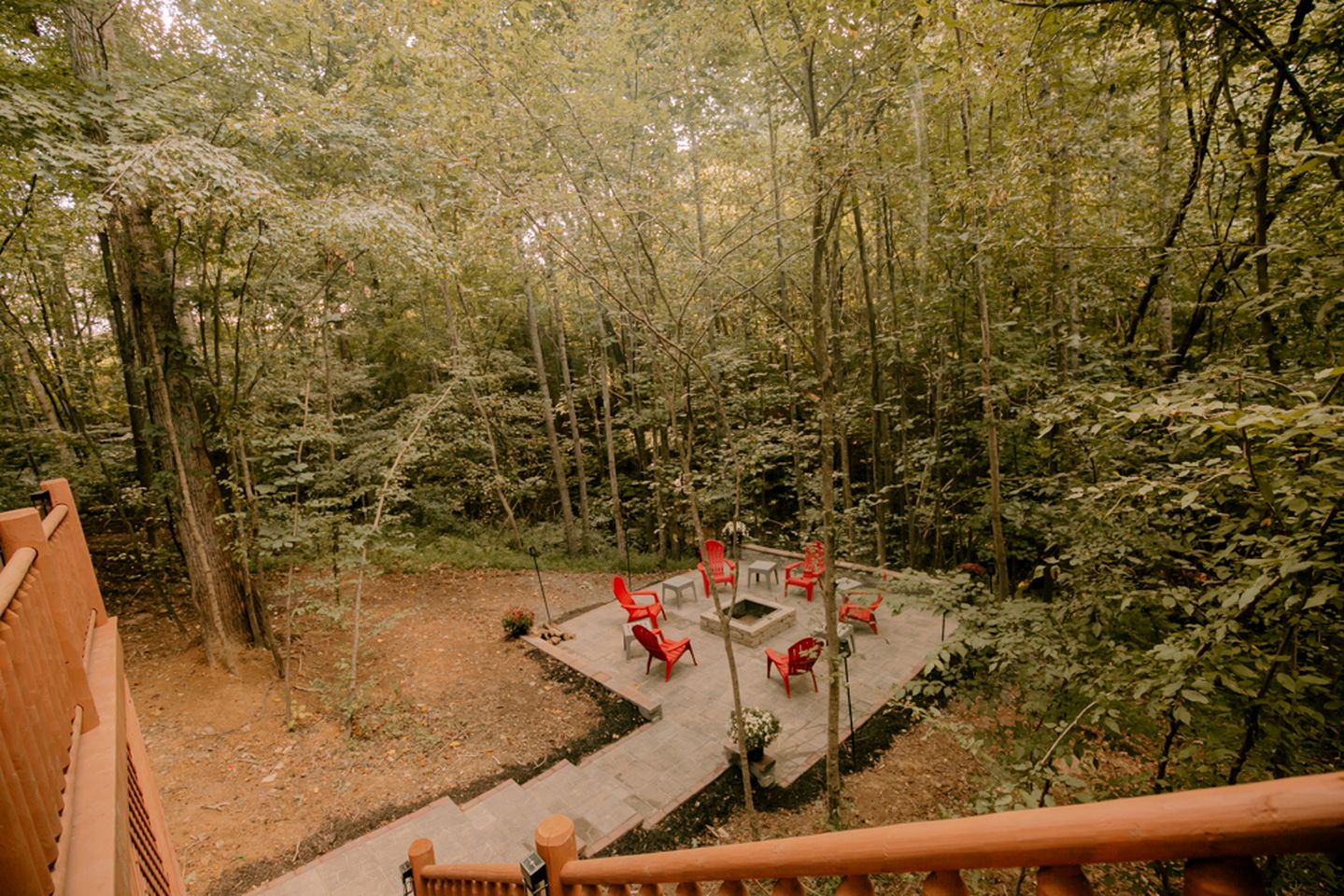 Secluded Wooden Cabin with Fire Pit, Barbecue and Hot-tub in Campbellsville, Kentucky
