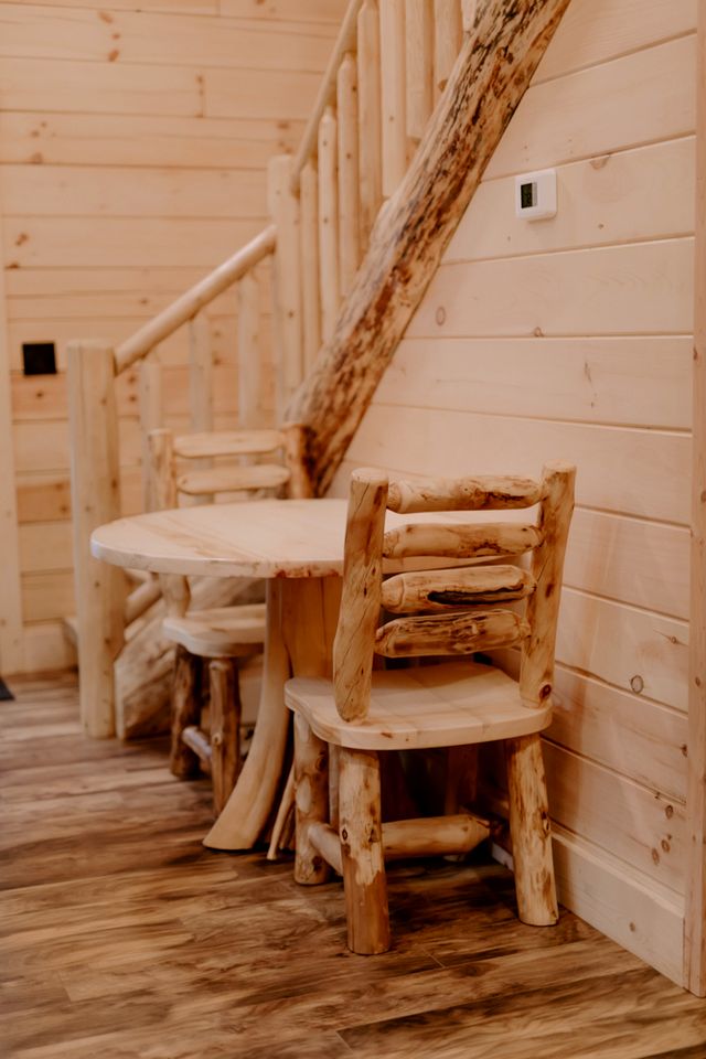 Secluded Wooden Cabin with Fire Pit, Barbecue and Hot-tub in Campbellsville, Kentucky