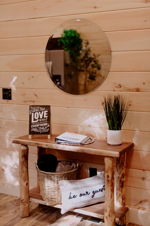 Secluded Wooden Cabin with Fire Pit, Barbecue and Hot-tub in Campbellsville, Kentucky