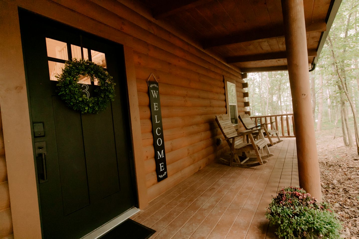 Secluded Wooden Cabin with Fire Pit, Barbecue and Hot-tub in Campbellsville, Kentucky