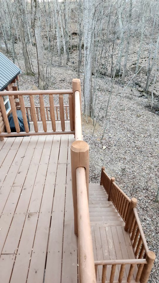 Secluded Wooden Cabin with Fire Pit, Barbecue and Hot-tub in Campbellsville, Kentucky