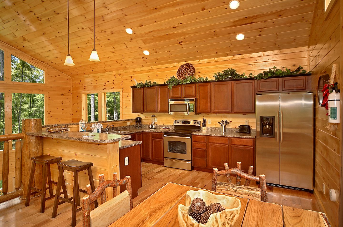 Luxury Cabin Rental with Three Fireplaces and a Hot Tub in Gatlinburg, East Tennessee